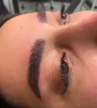 ۸۰۰ هزار تومان تخفیف ویژه برای آرایش دائم ✨