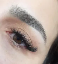 تا  ۴۰٪ تخفیف ویژه کاشت و اکستنشن مژه، لیفت و لمینیت ابرو و مژه