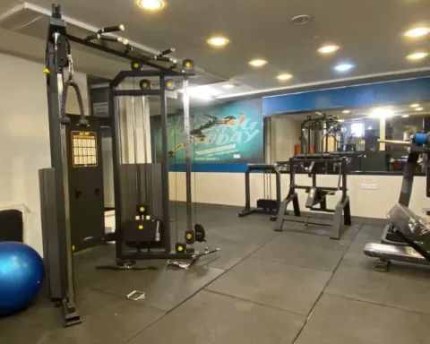 باشگاه بدنسازی ایکاد
