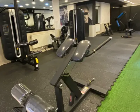 باشگاه بدنسازی ایکاد