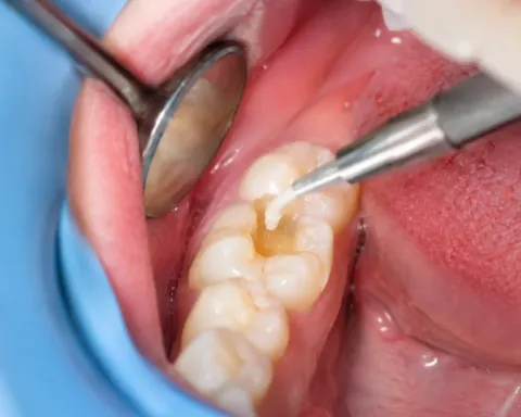 کلینیک دندانپزشکی دکتر فاطمه گرزین